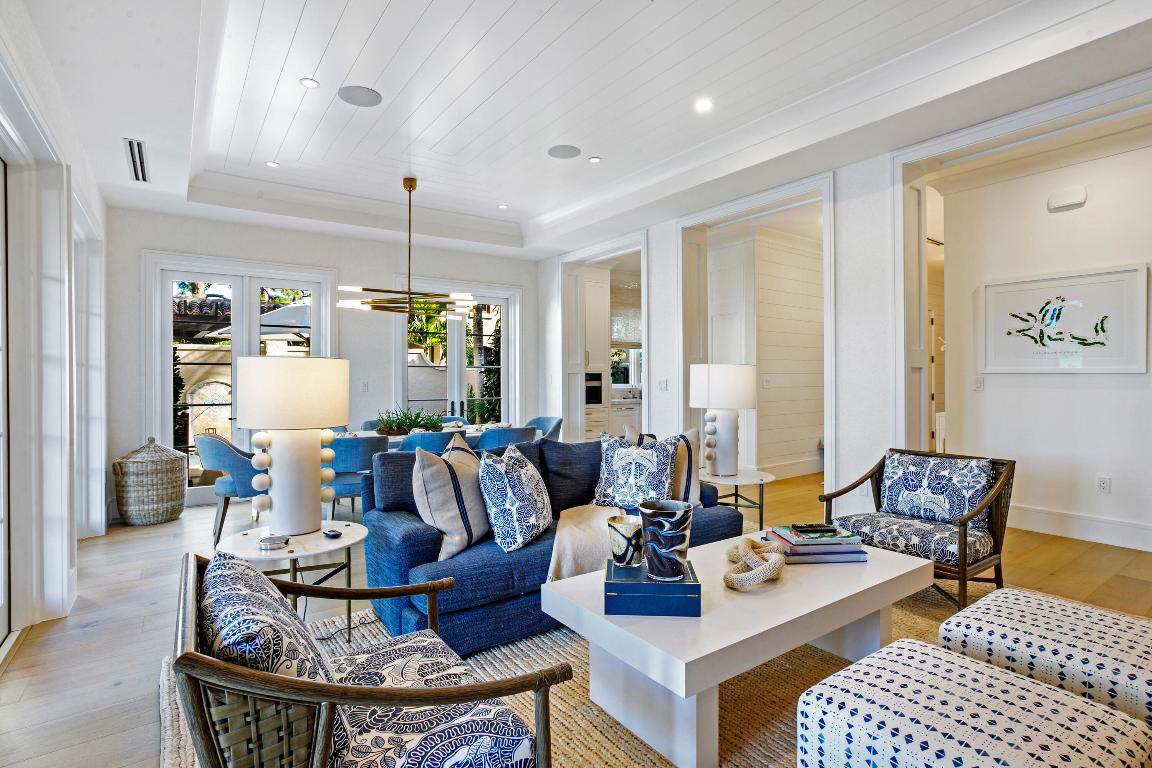 304 Villa Dr Jupiter, FL 33477