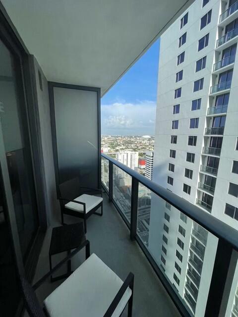 image Brickell Heights West33