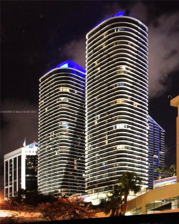 image Brickell Heights West34