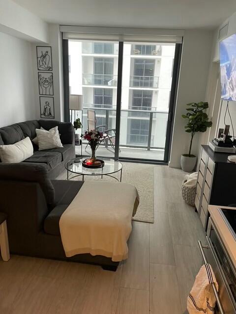 image Brickell Heights West4