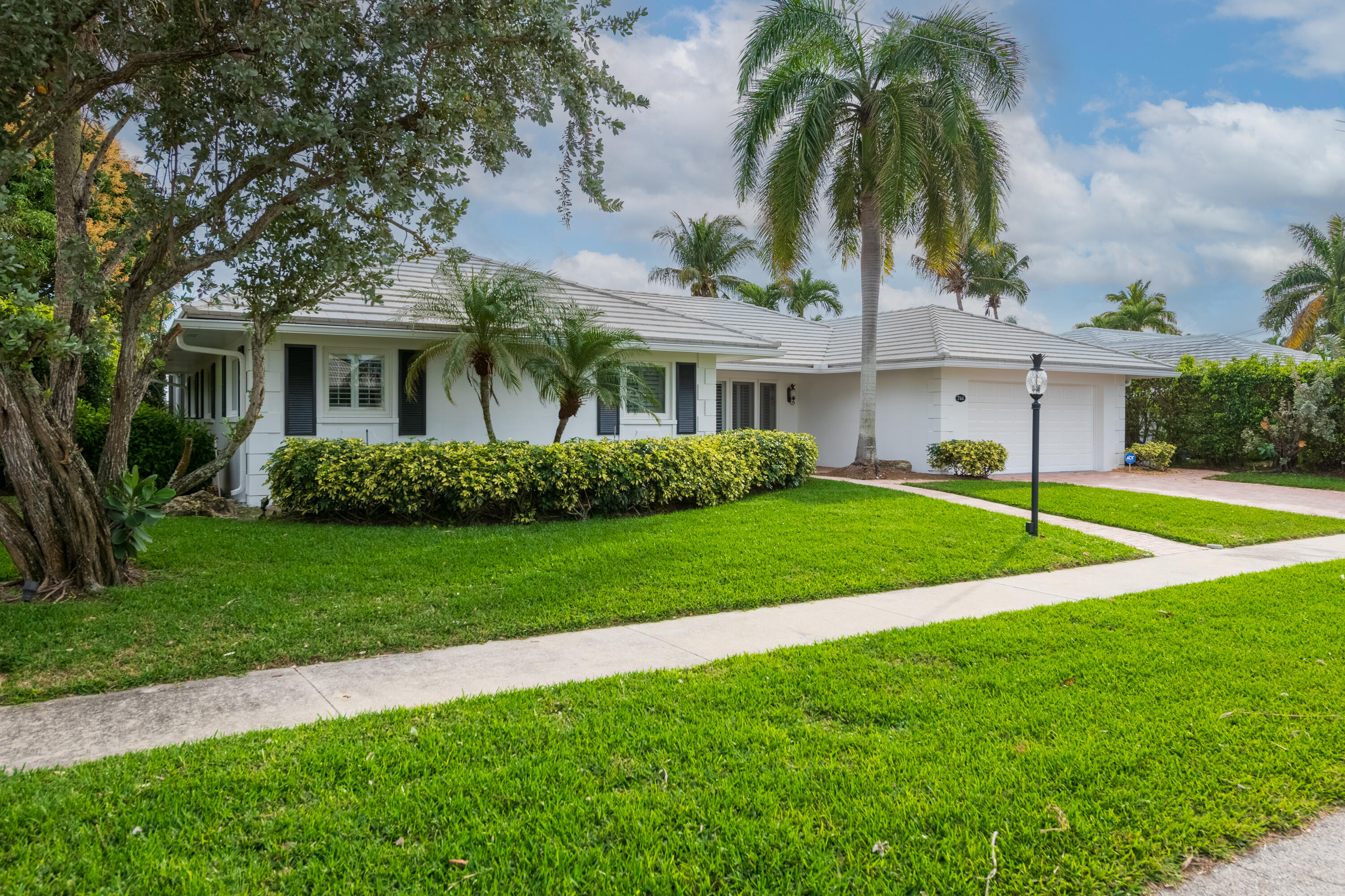 744 Peachtree Boca Raton, FL 33486