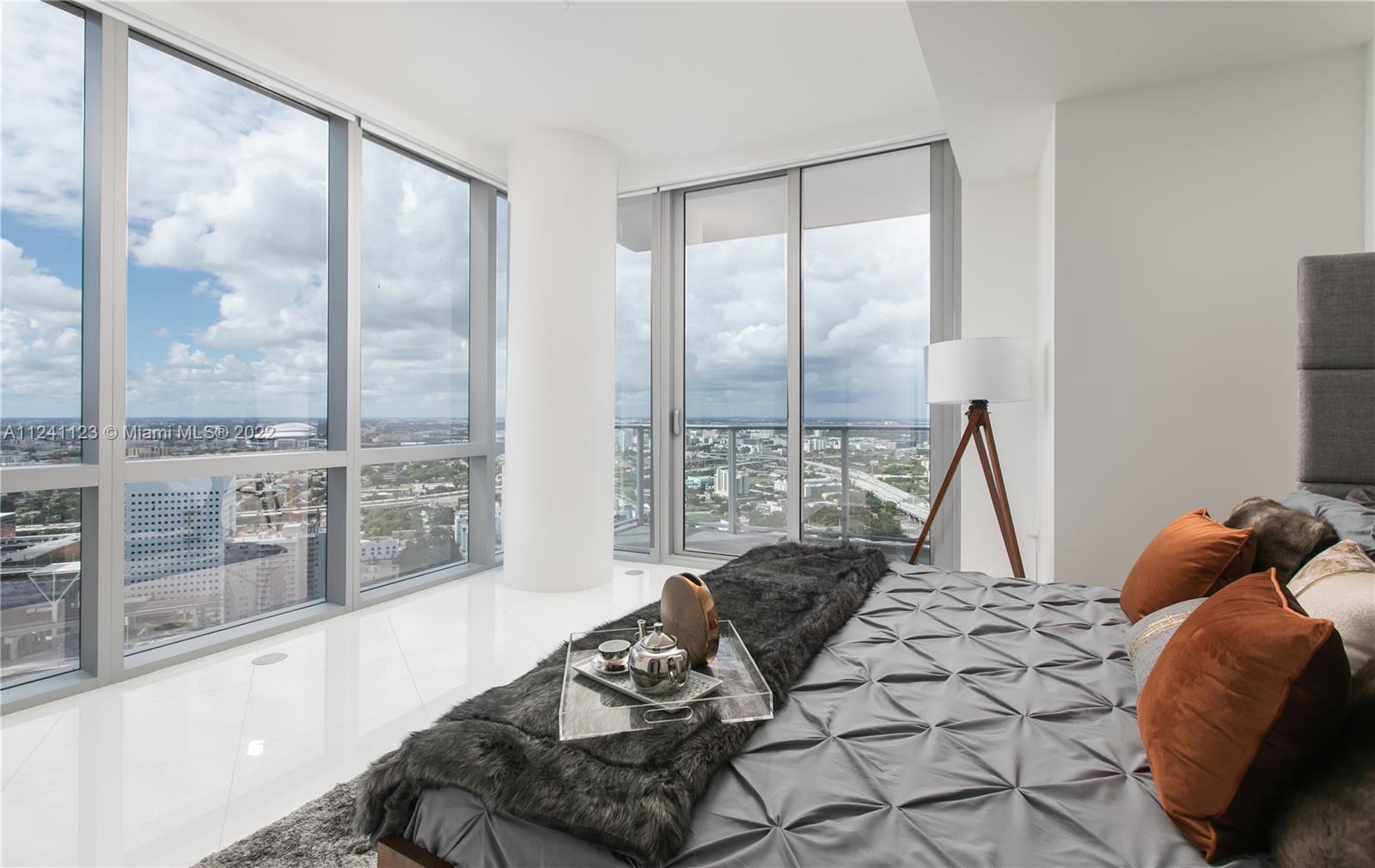 image Paramount Miami Worldcenter3
