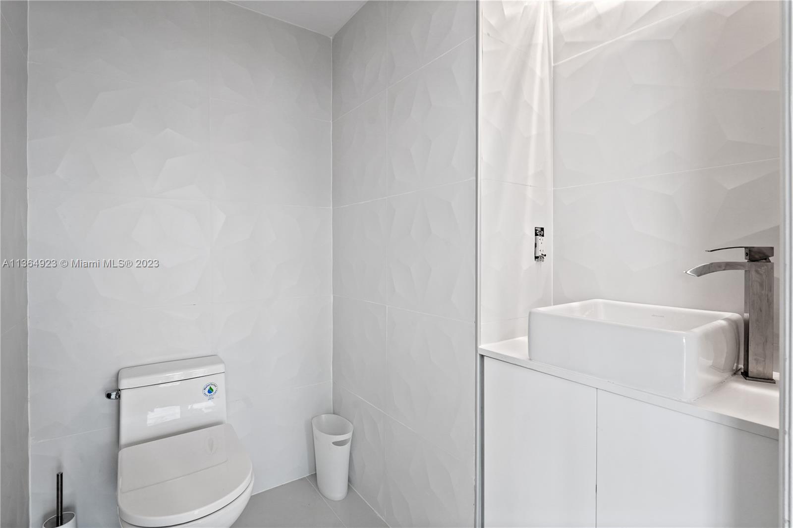 image Infinity at Brickell13