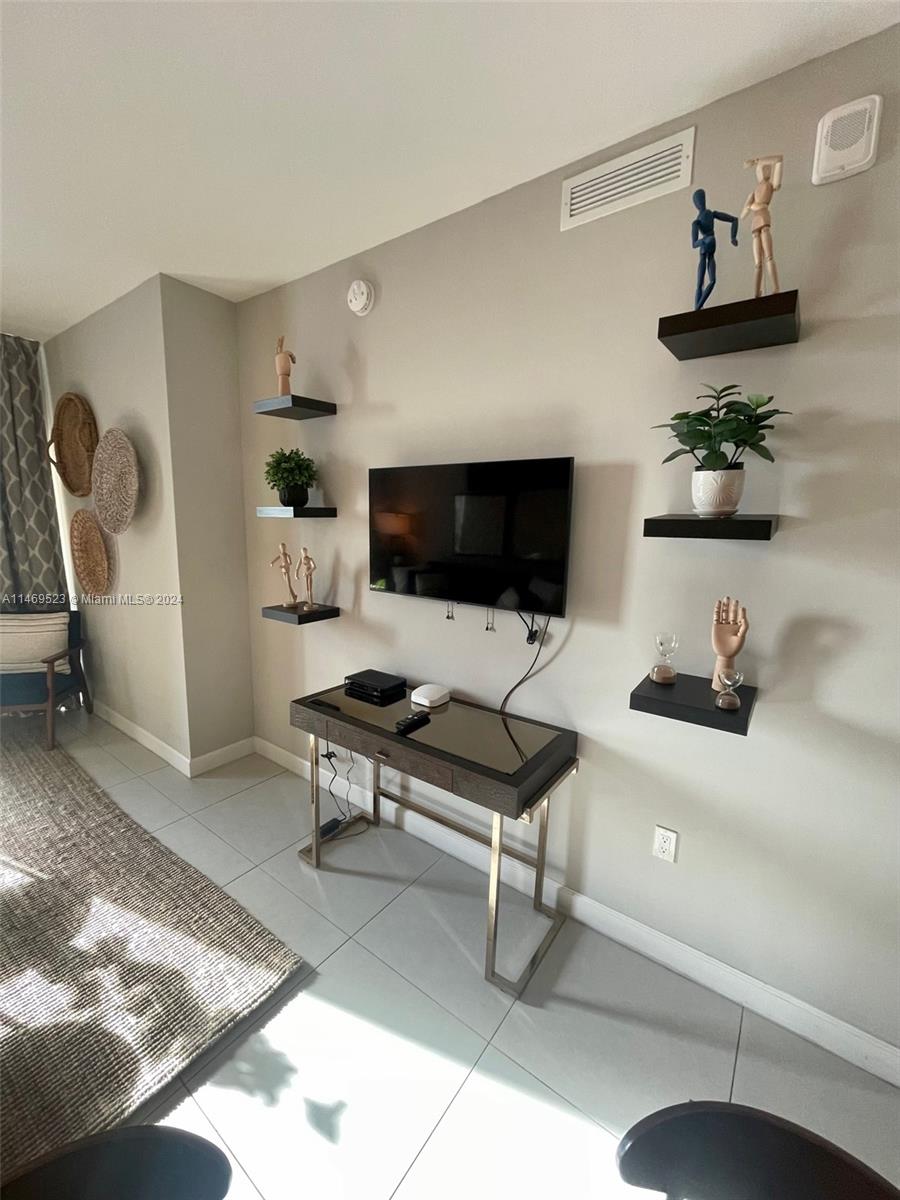 5350 NW 84th Ave #1514 Doral, FL 33166