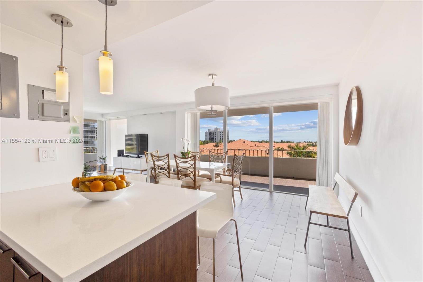 image Commodore Club West 9