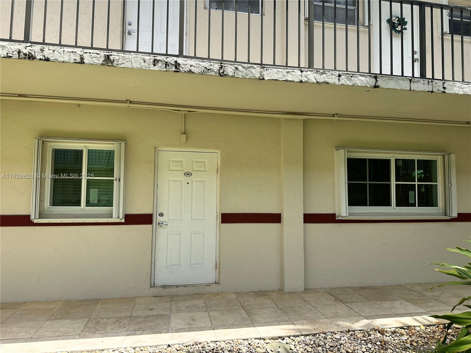 8600 SW 67th Ave #908 Pinecrest, FL 33156