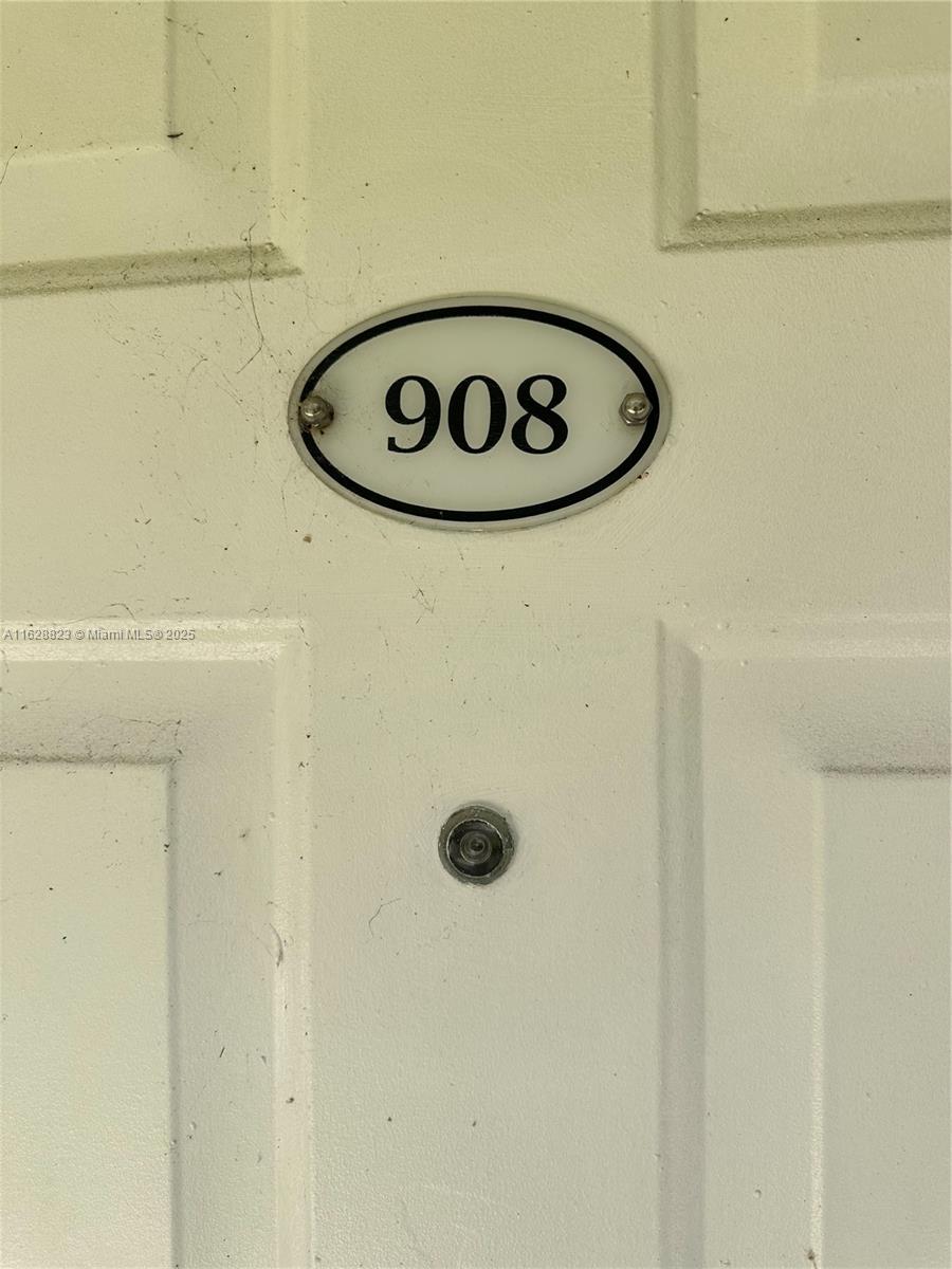 8600 SW 67th Ave #908 Pinecrest, FL 33156