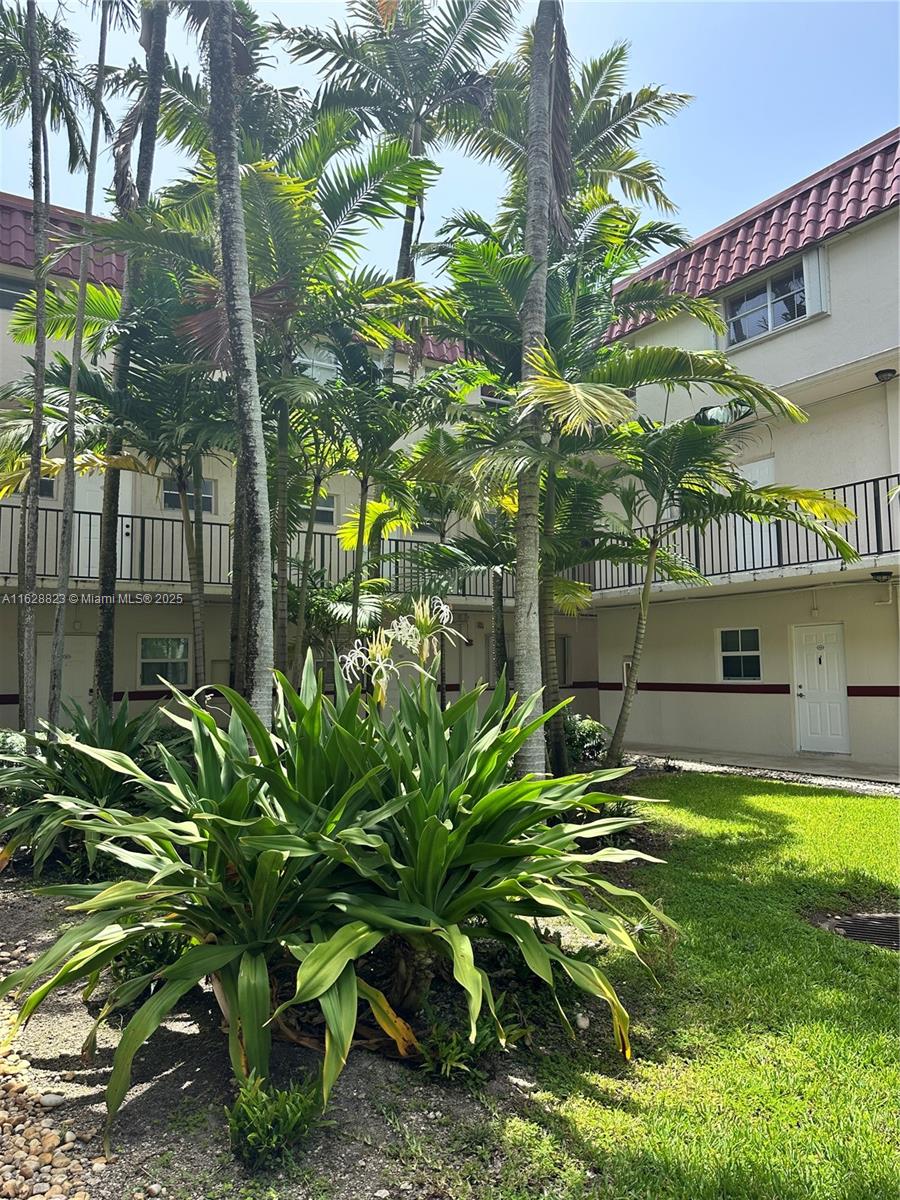 8600 SW 67th Ave #908 Pinecrest, FL 33156