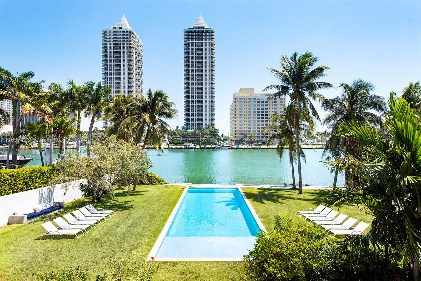 4745 Pine Tree Dr Miami Beach, FL 33140 4745 Pine Tree Dr Miami Beach, FL 33140