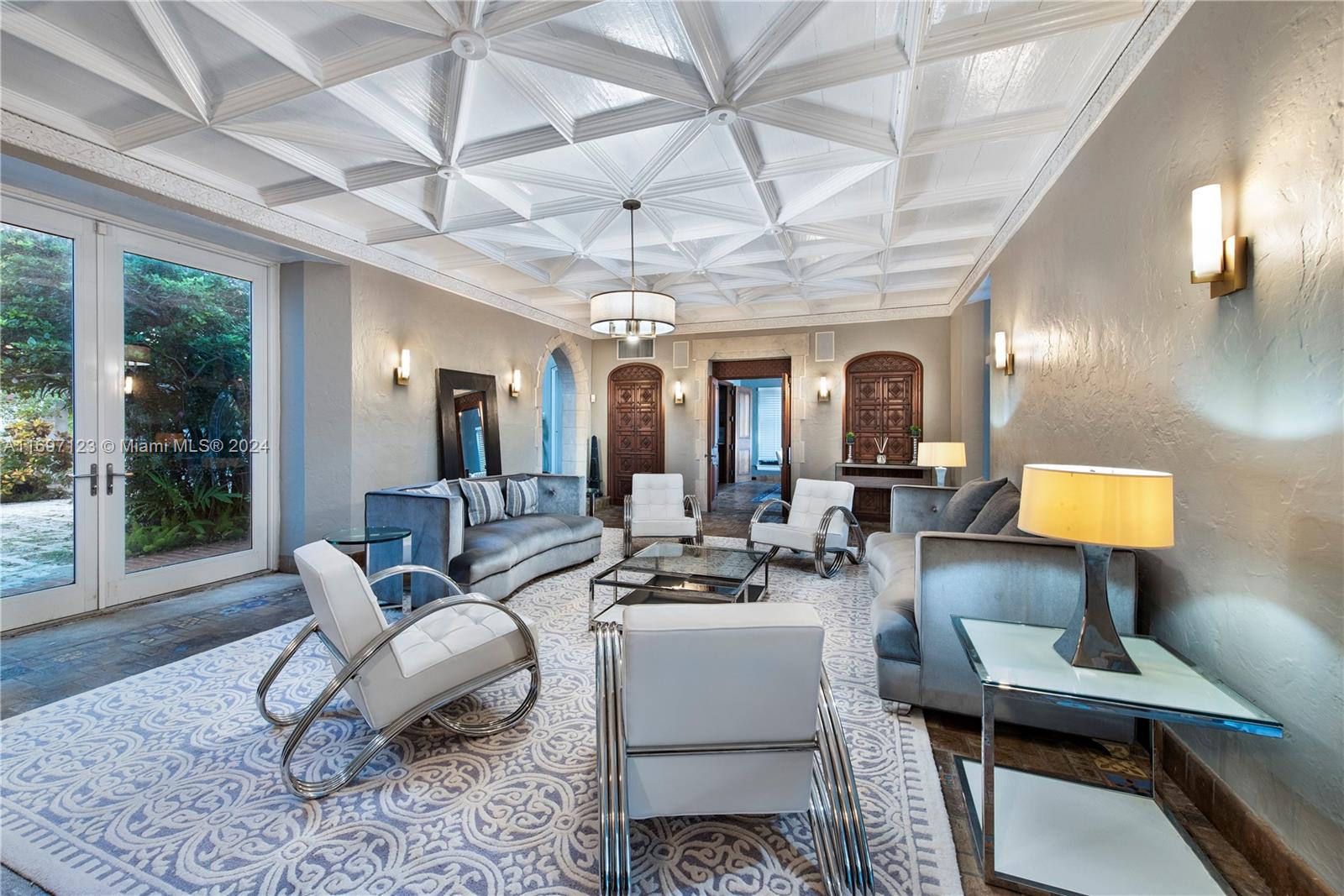 4745 Pine Tree Dr Miami Beach, FL 33140 4745 Pine Tree Dr Miami Beach, FL 33140