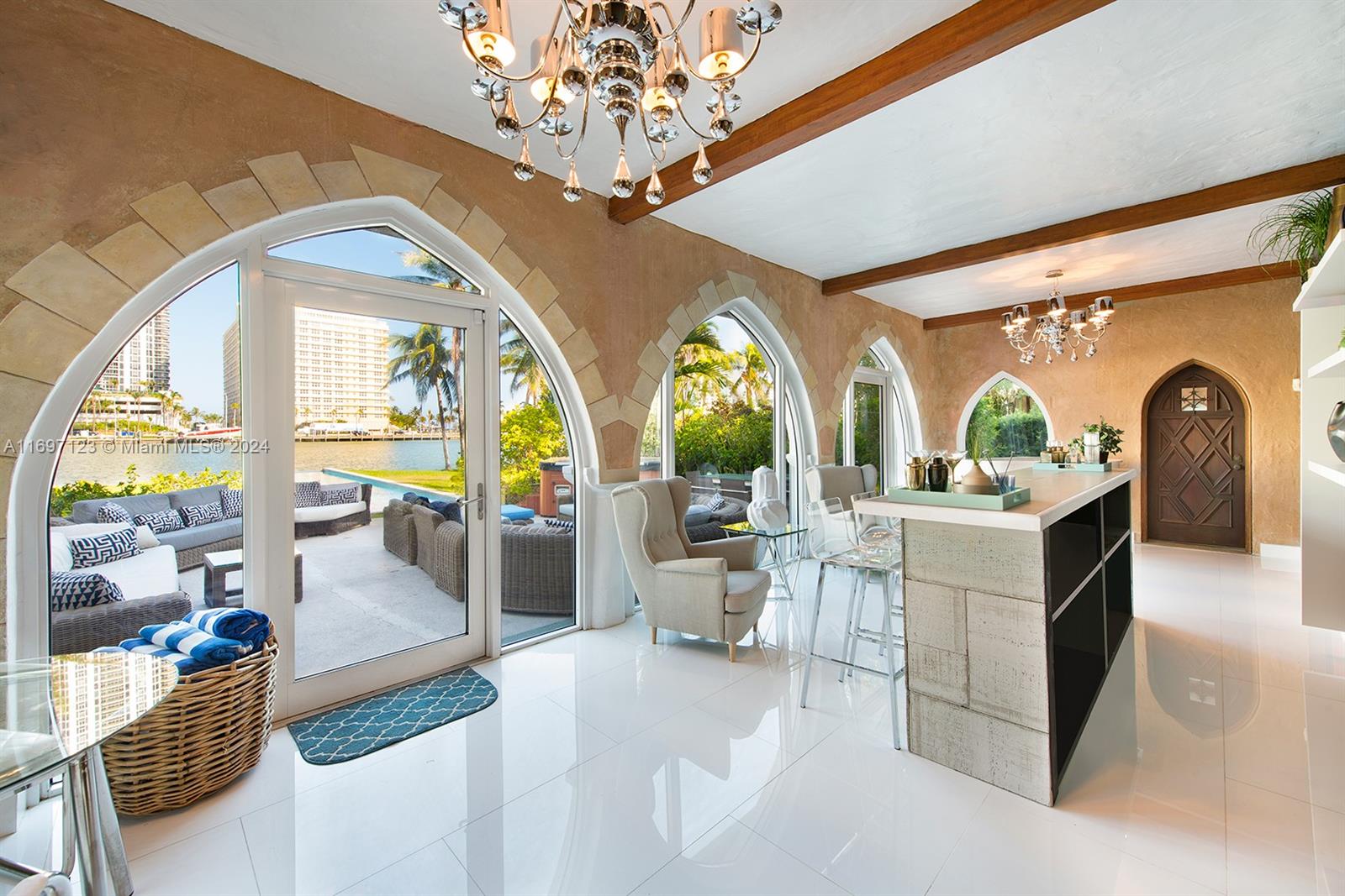 4745 Pine Tree Dr Miami Beach, FL 33140 4745 Pine Tree Dr Miami Beach, FL 33140