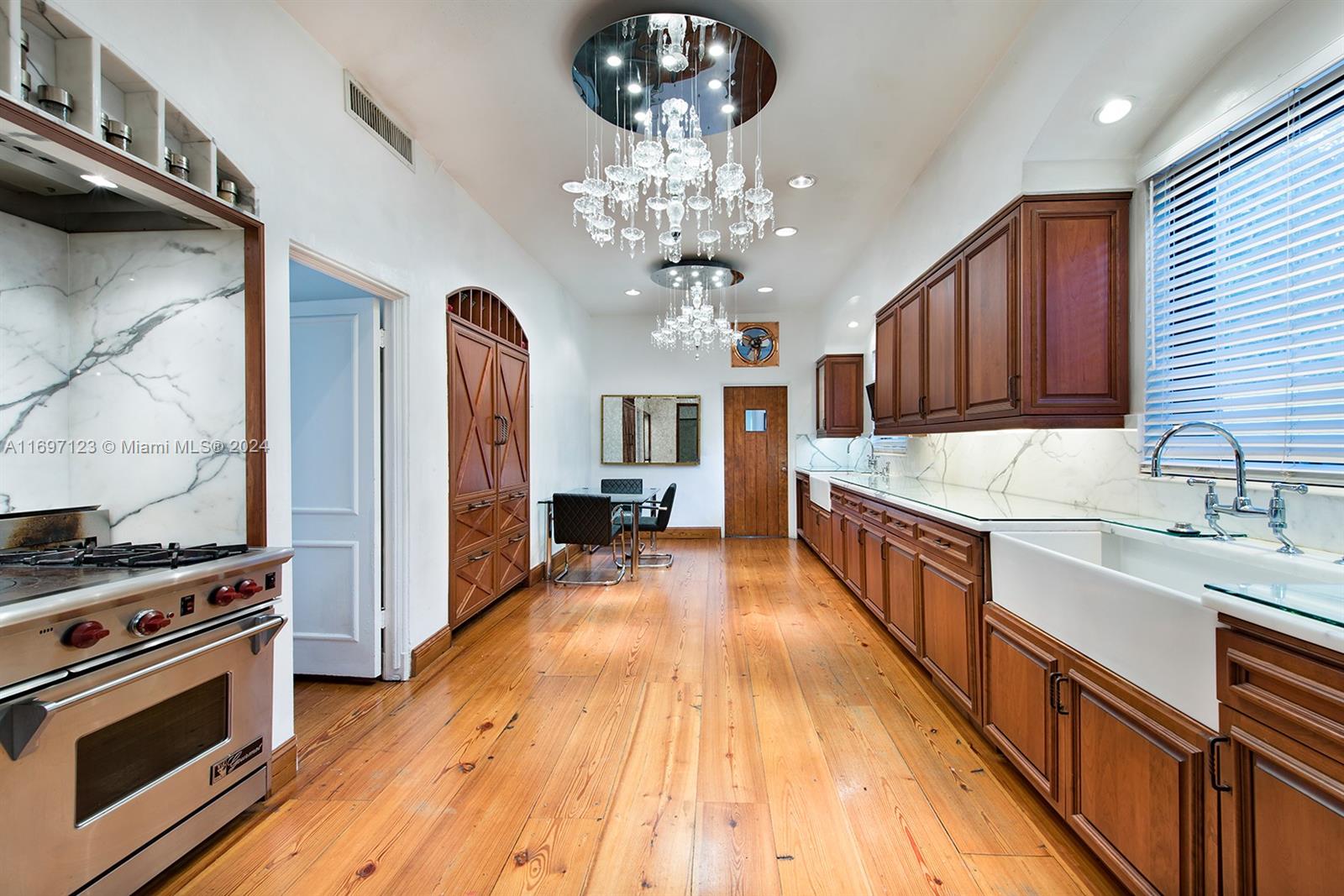 4745 Pine Tree Dr Miami Beach, FL 33140 4745 Pine Tree Dr Miami Beach, FL 33140