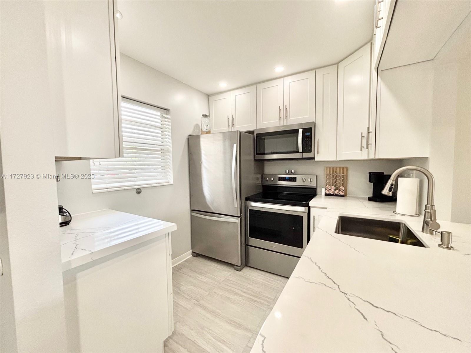 3405 NW 48th Ave #407,Lauderdale Lakes, FL 33319