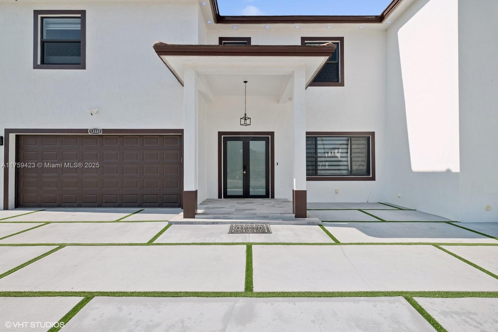 13331 SW 41st St,Miami, FL 33175