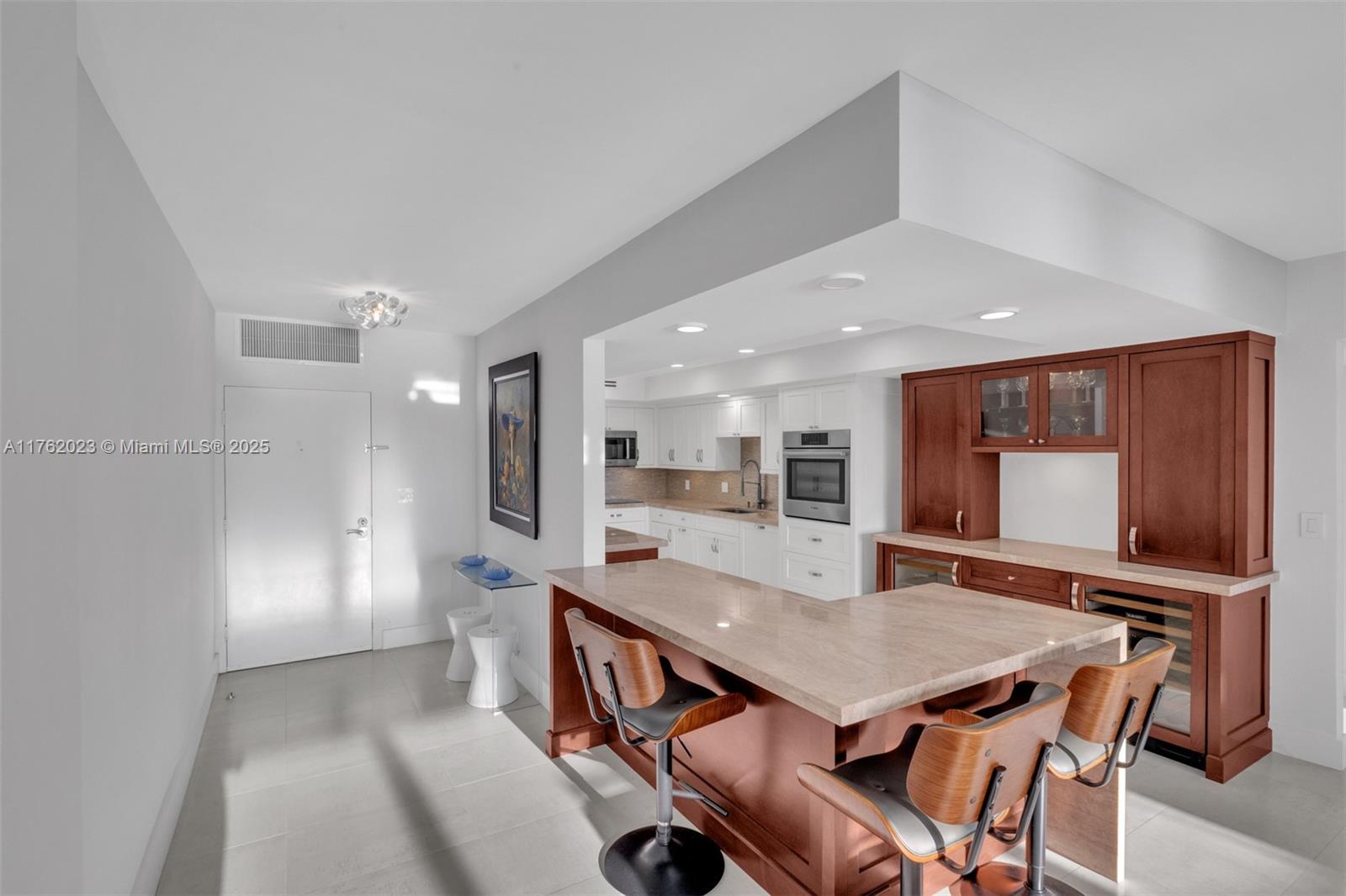 3725 S Ocean Dr #1024