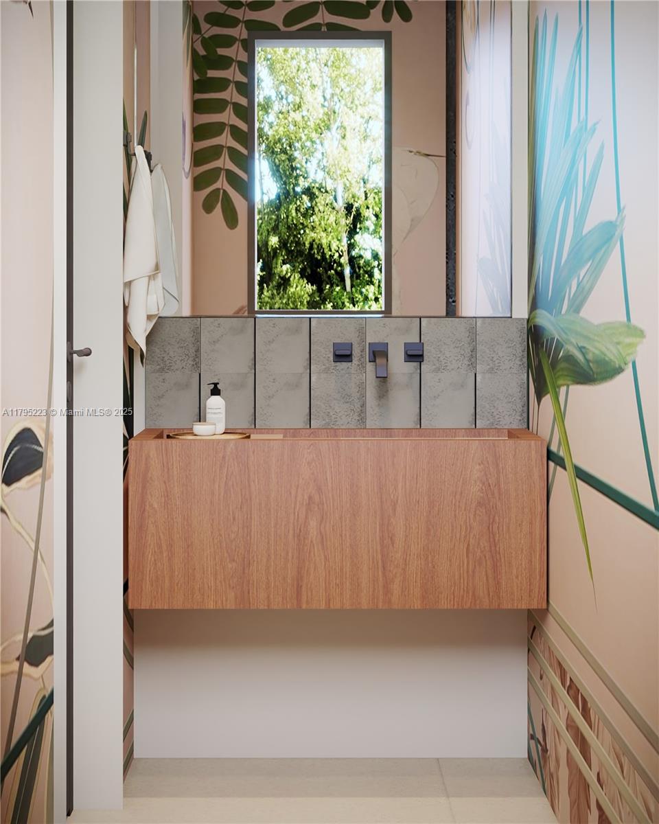 125 SW 29th Rd Miami, FL 33129