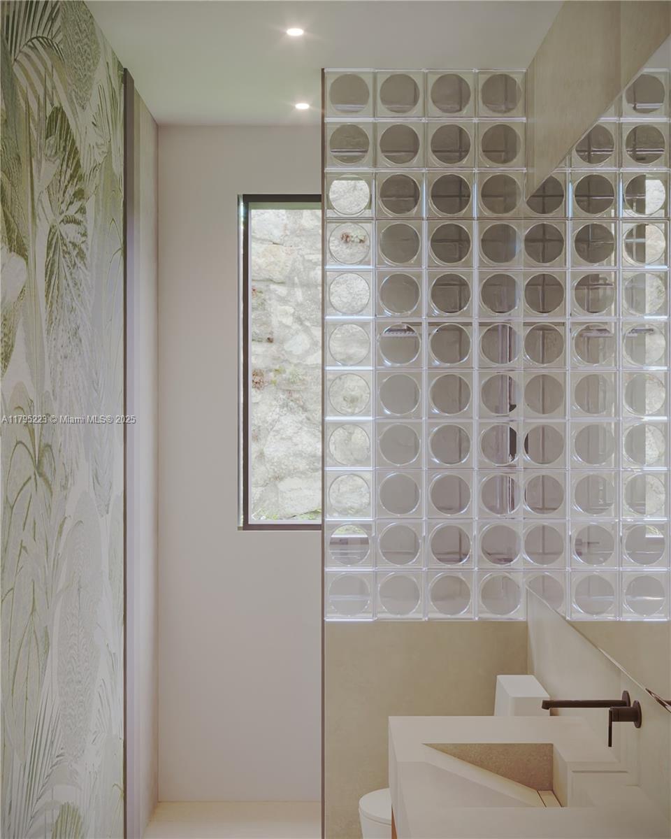 125 SW 29th Rd Miami, FL 33129