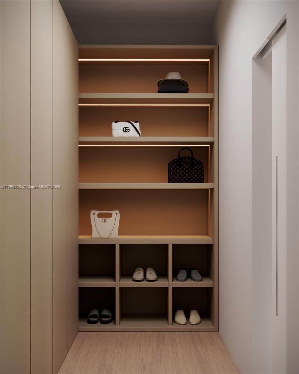 125 SW 29th Rd Miami, FL 33129