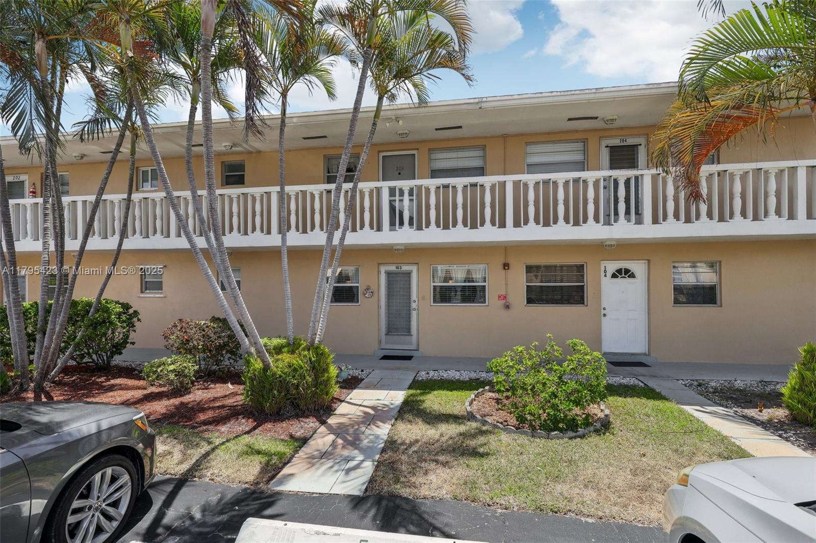 2164 NE 1st Way #103
