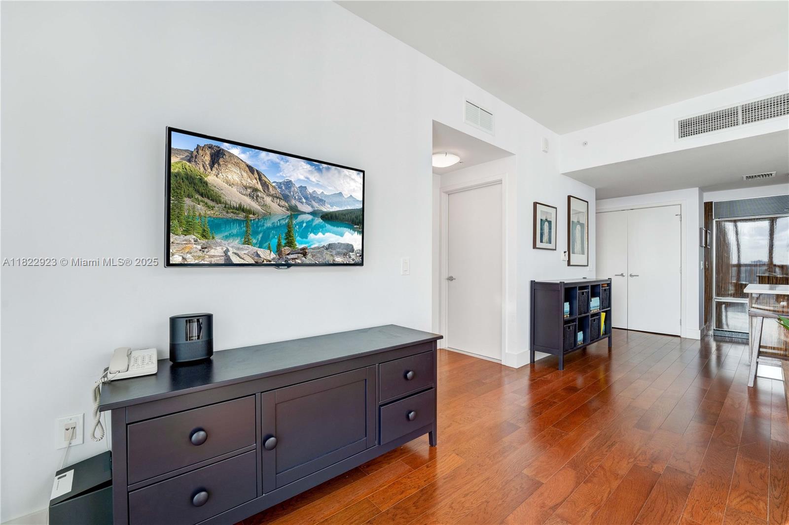 image Carillon Condo18