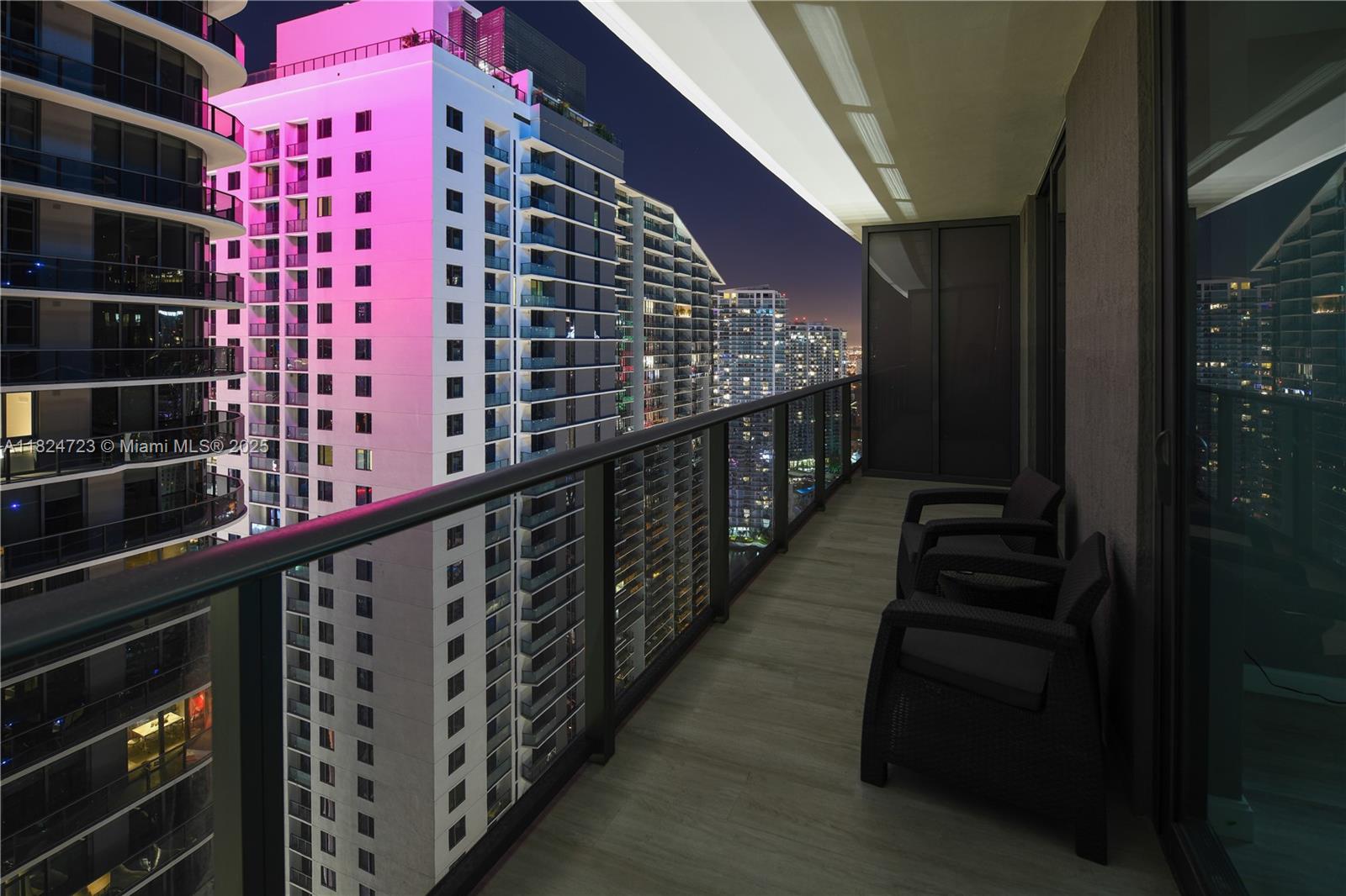 image Brickell Heights24