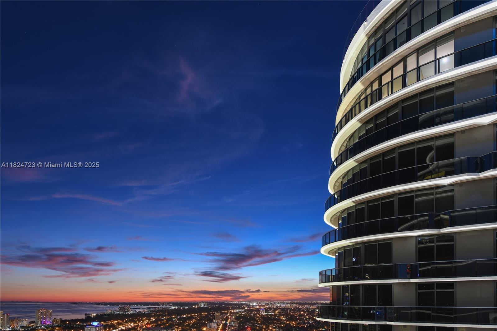 image Brickell Heights25