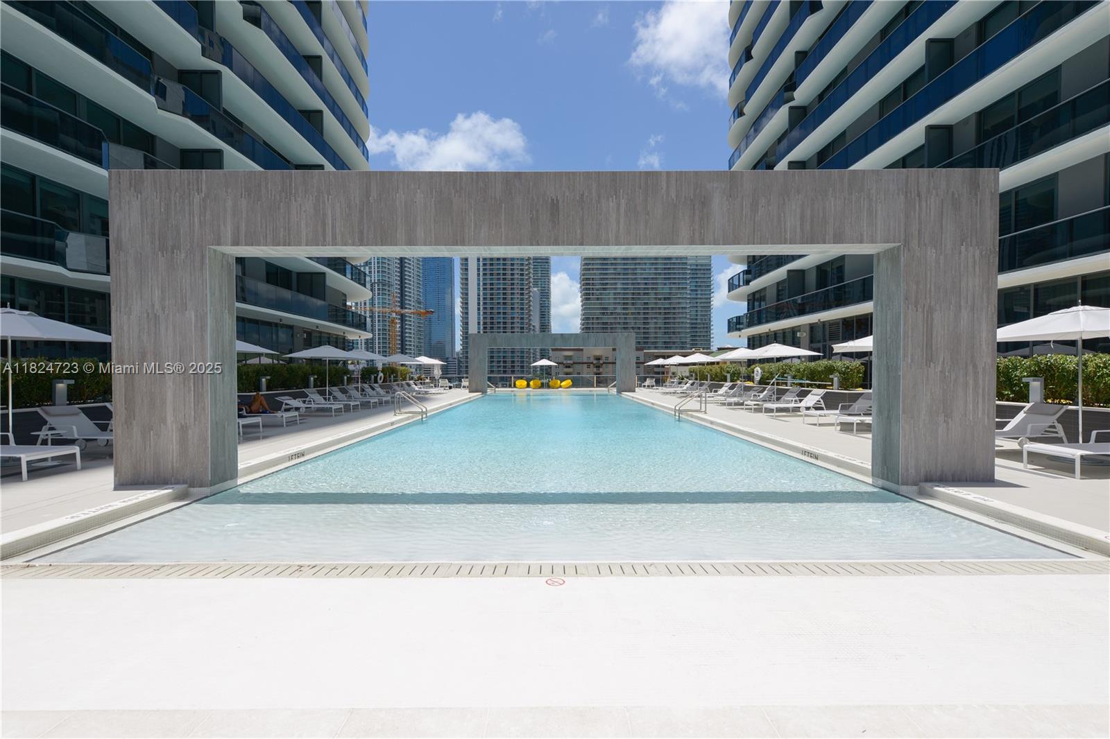 image Brickell Heights37