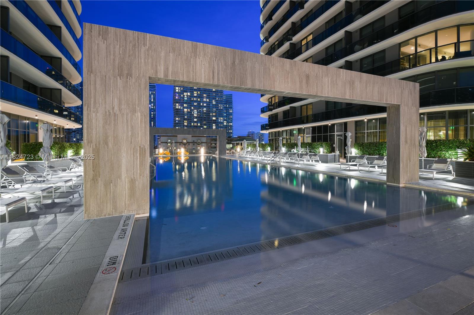 image Brickell Heights38