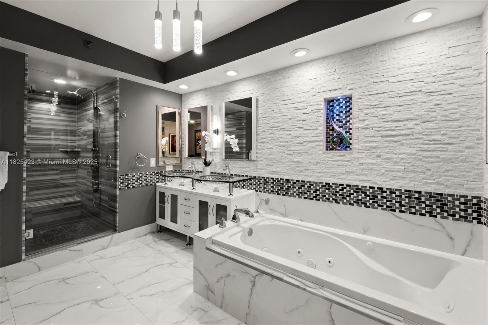 image Hamptons West Condo9