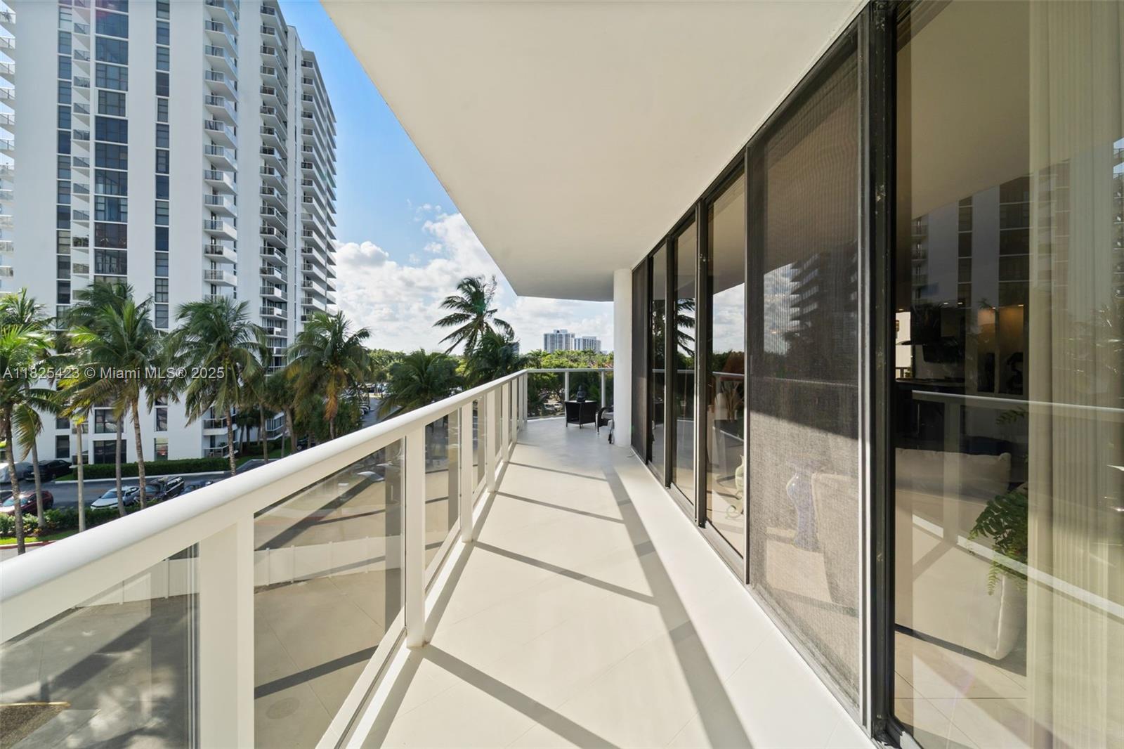 image Hamptons West Condo13