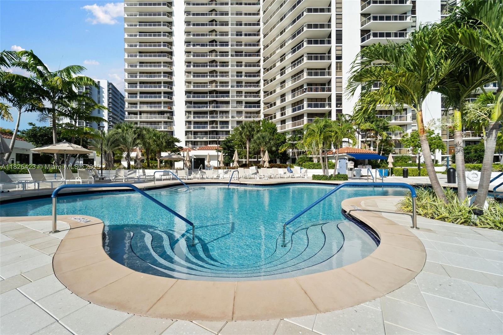 image Hamptons West Condo17
