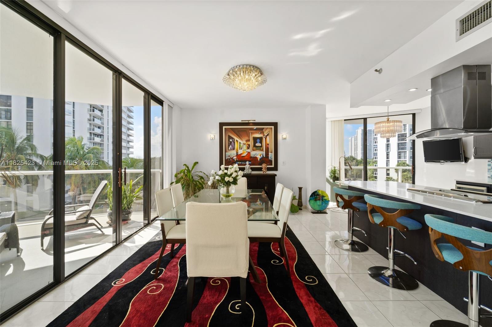 image Hamptons West Condo3