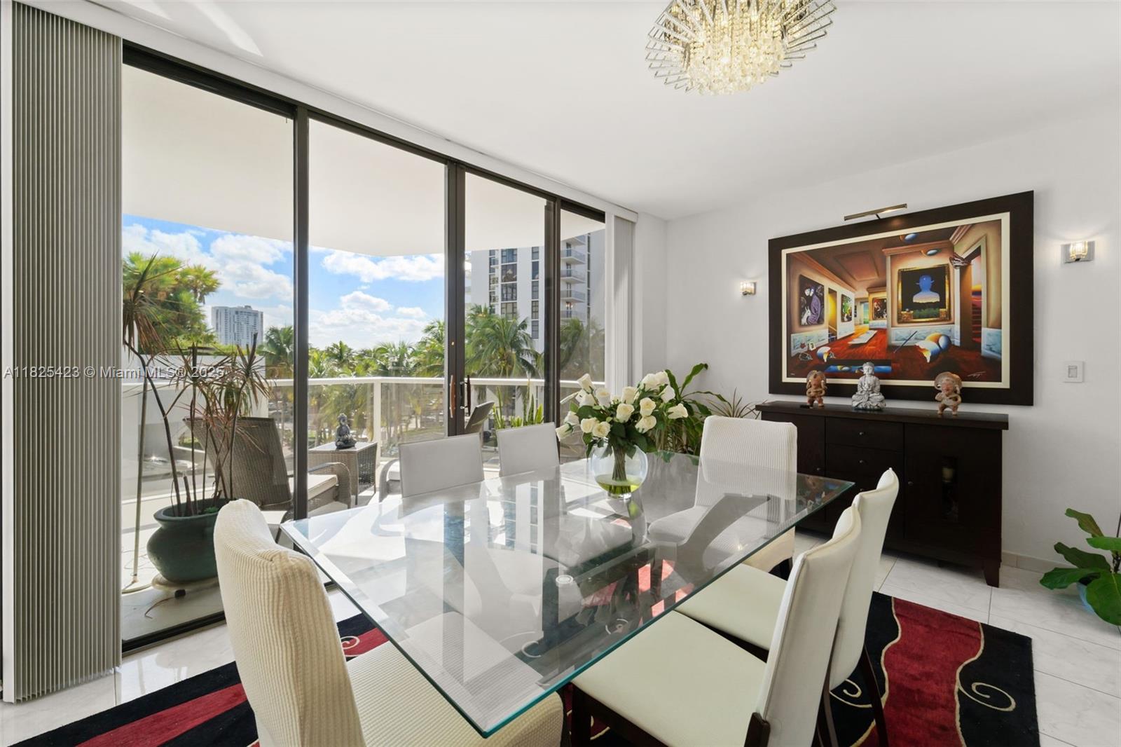 image Hamptons West Condo4