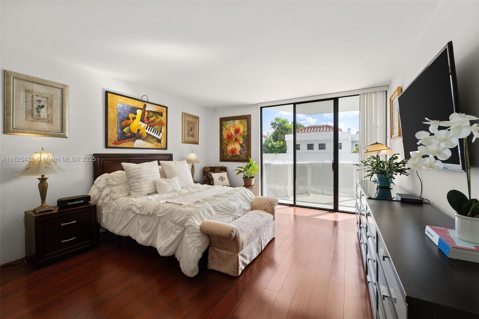 image Hamptons West Condo7