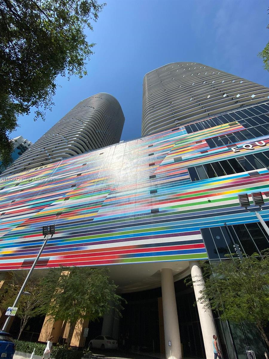 image Brickell Heights East21