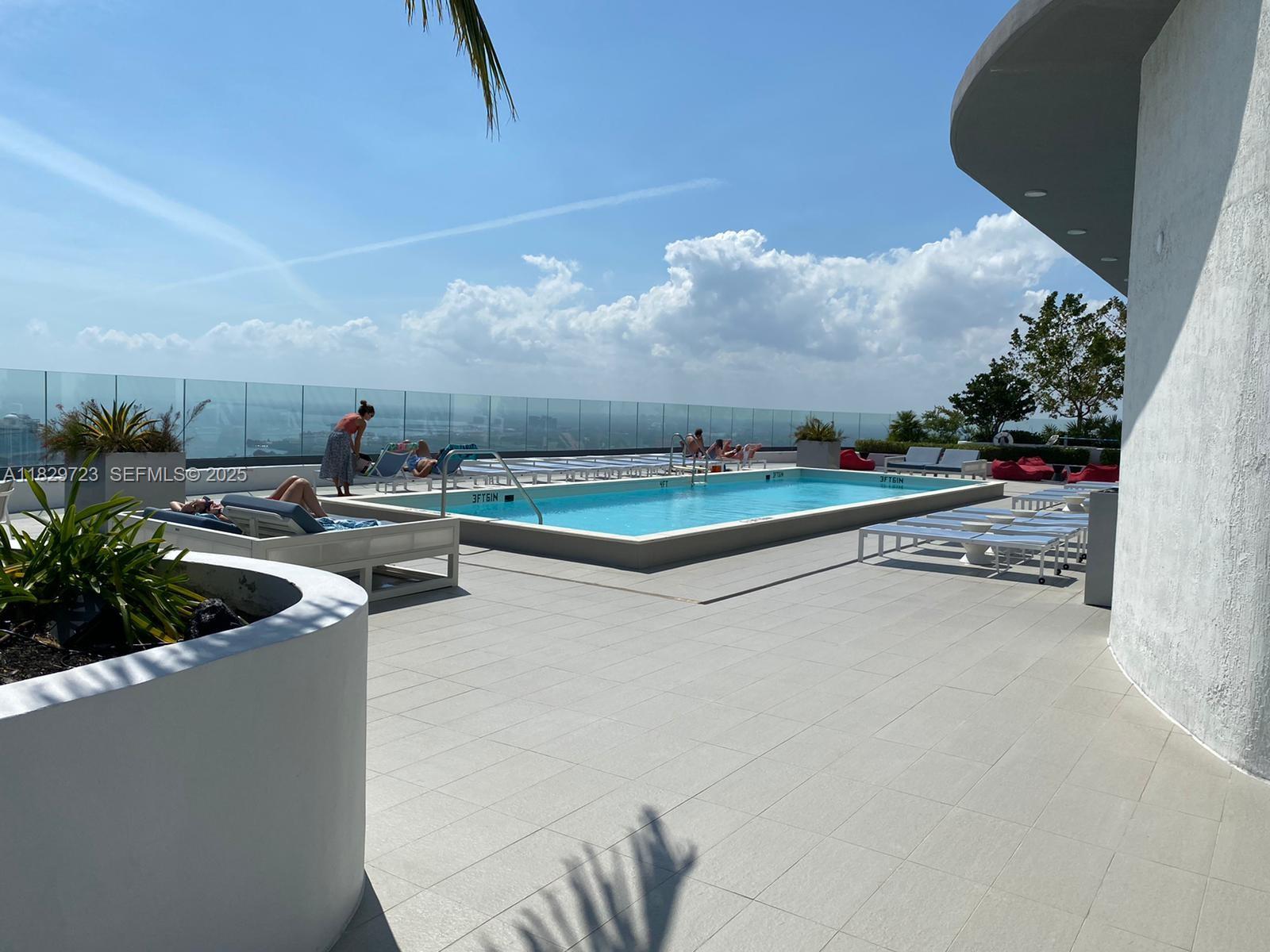 image Brickell Heights East28