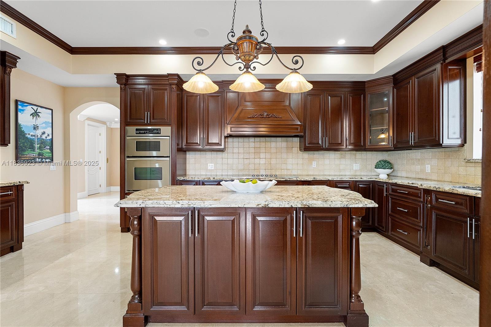 66 S Hibiscus Dr Miami Beach, FL 33139 66 S Hibiscus Dr Miami Beach, FL 33139