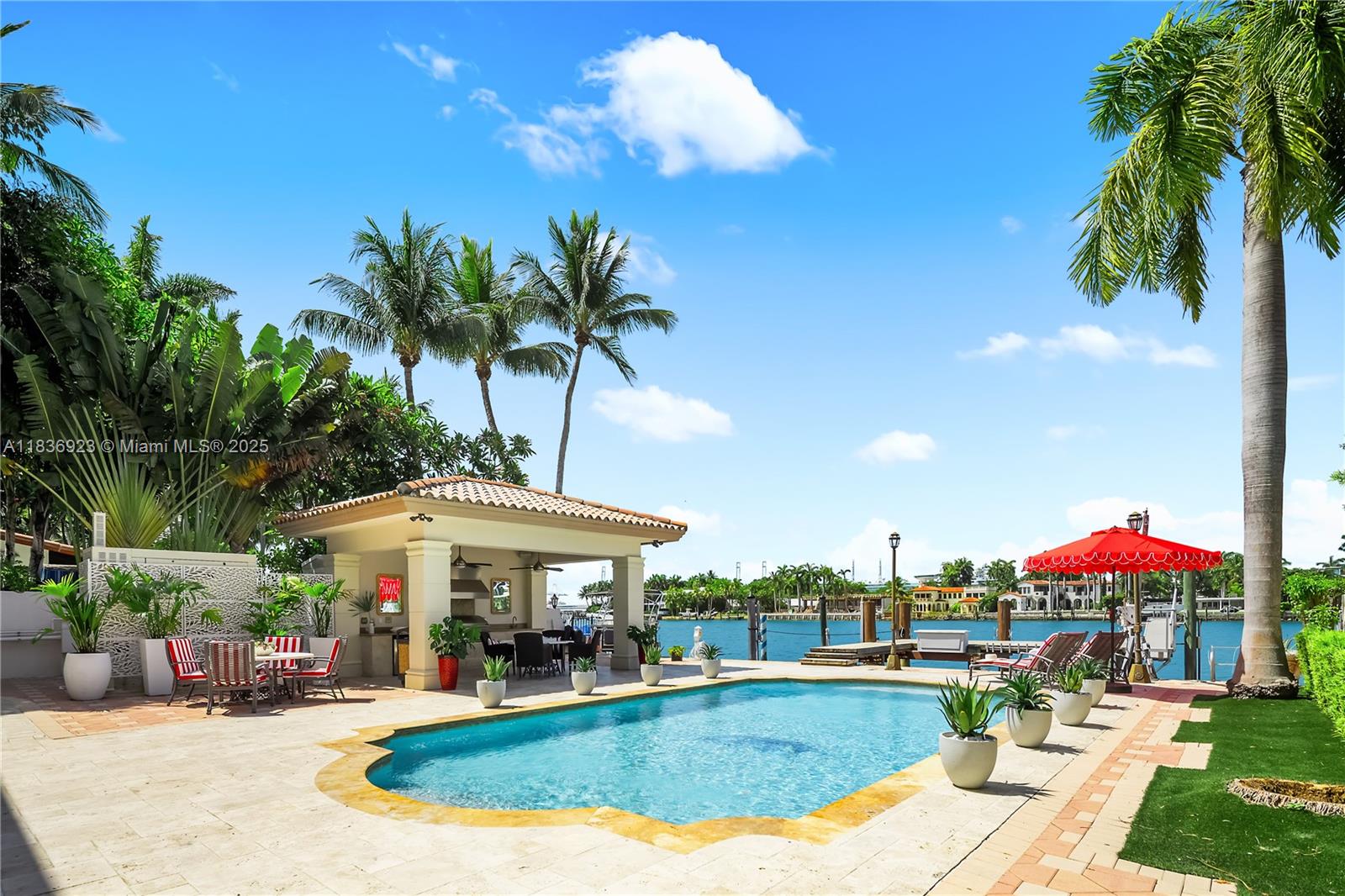 66 S Hibiscus Dr Miami Beach, FL 33139 66 S Hibiscus Dr Miami Beach, FL 33139