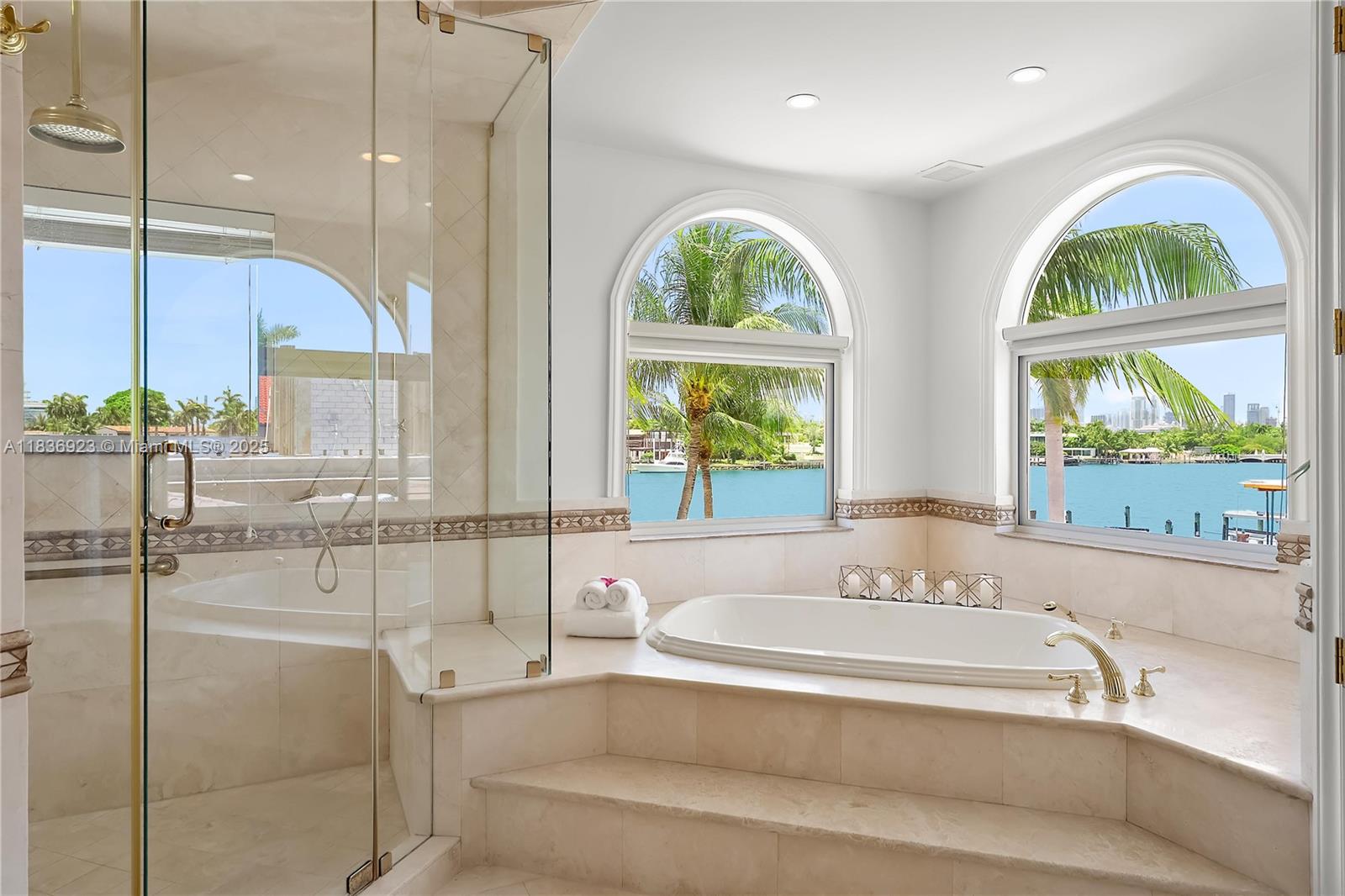 66 S Hibiscus Dr Miami Beach, FL 33139 66 S Hibiscus Dr Miami Beach, FL 33139