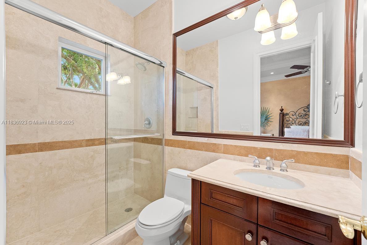 66 S Hibiscus Dr Miami Beach, FL 33139 66 S Hibiscus Dr Miami Beach, FL 33139