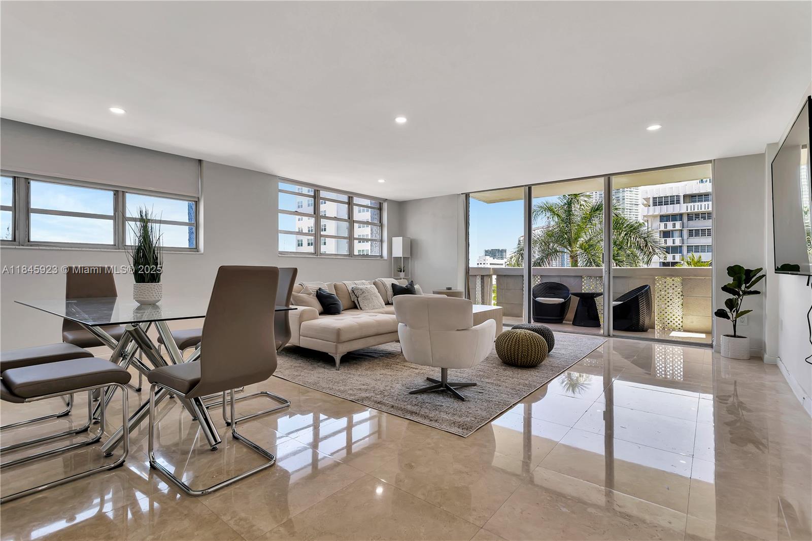 800 West Ave #635