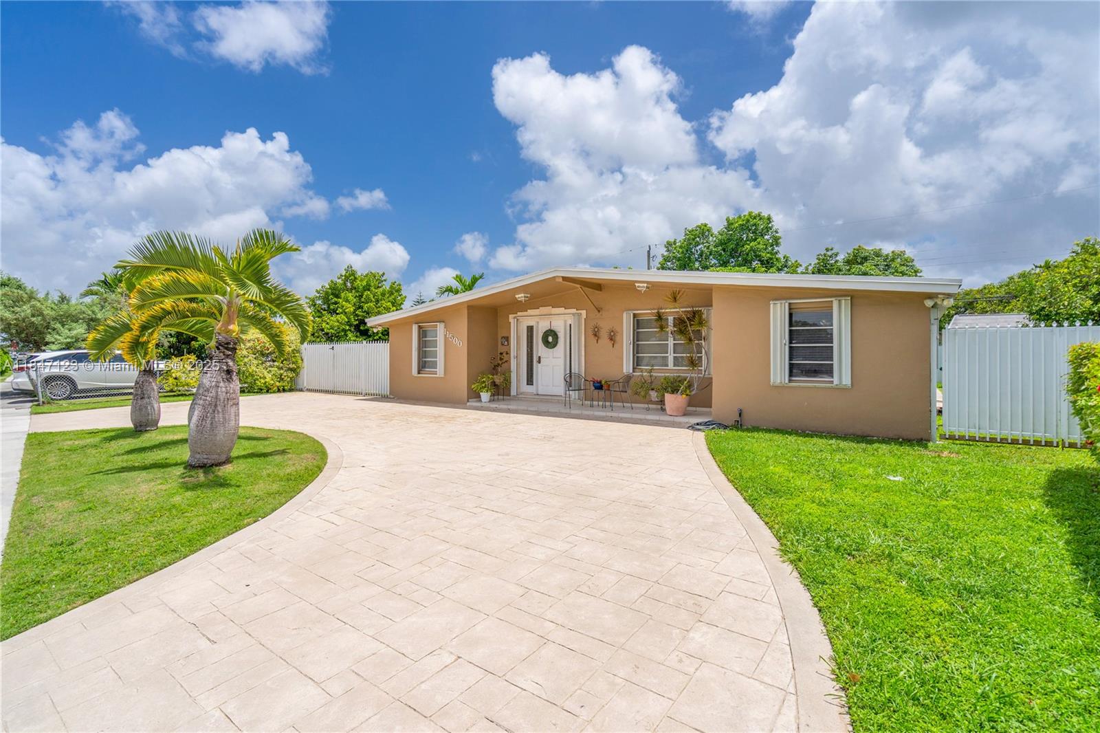 11500 SW 43rd Ter
