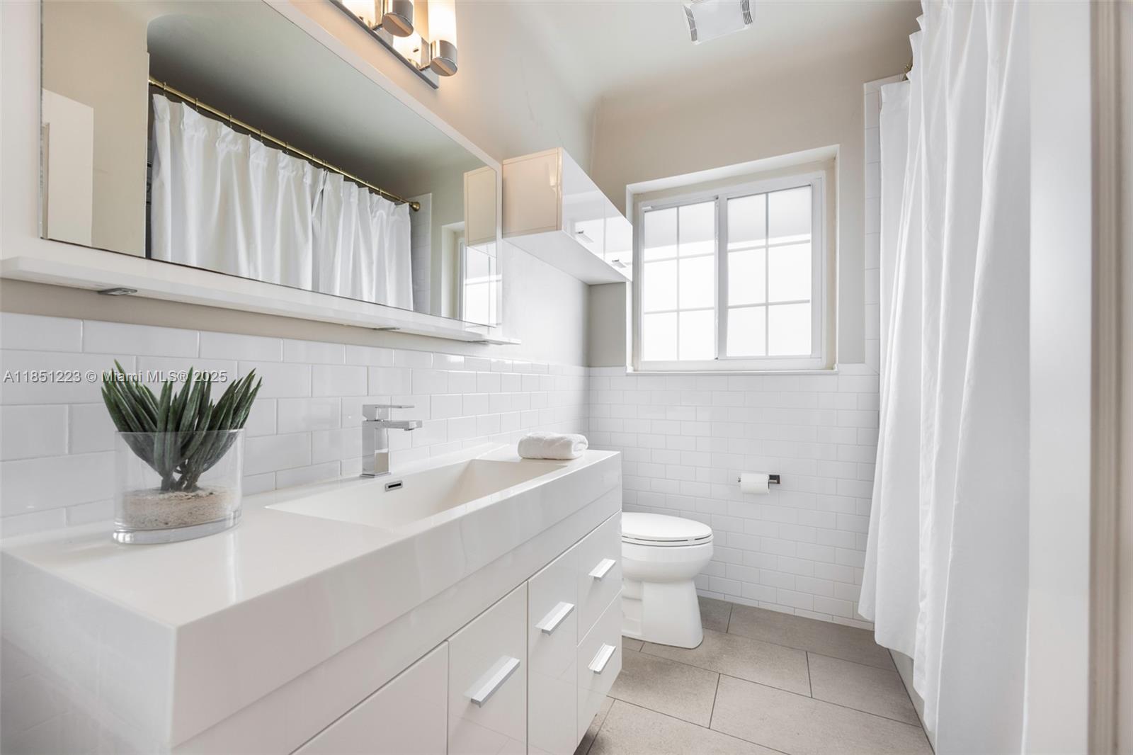 727 NE 76th St Miami, FL 33138