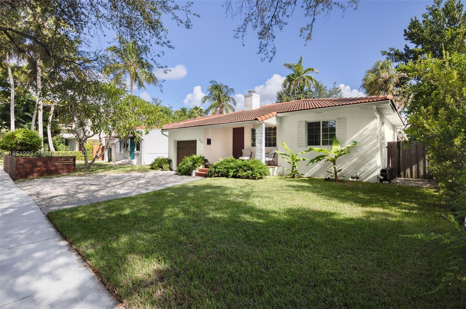 727 NE 76th St Miami, FL 33138