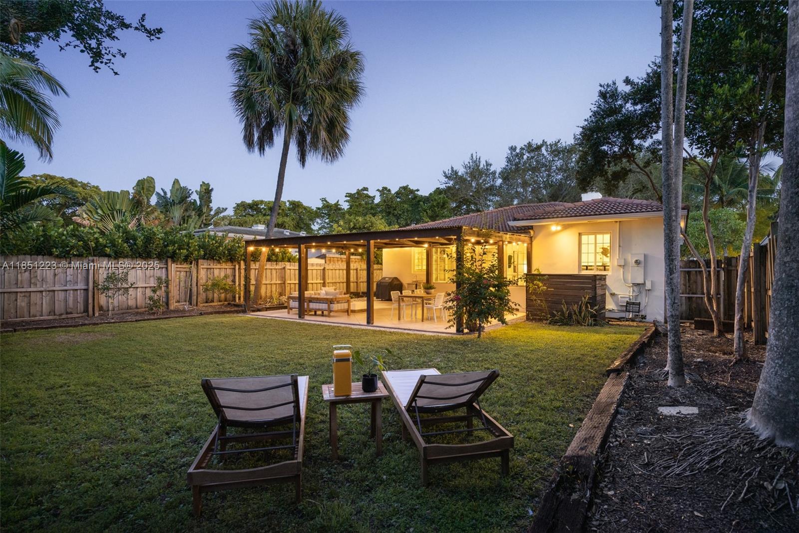 727 NE 76th St Miami, FL 33138