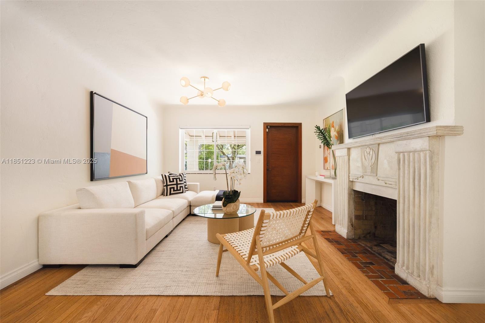 727 NE 76th St Miami, FL 33138