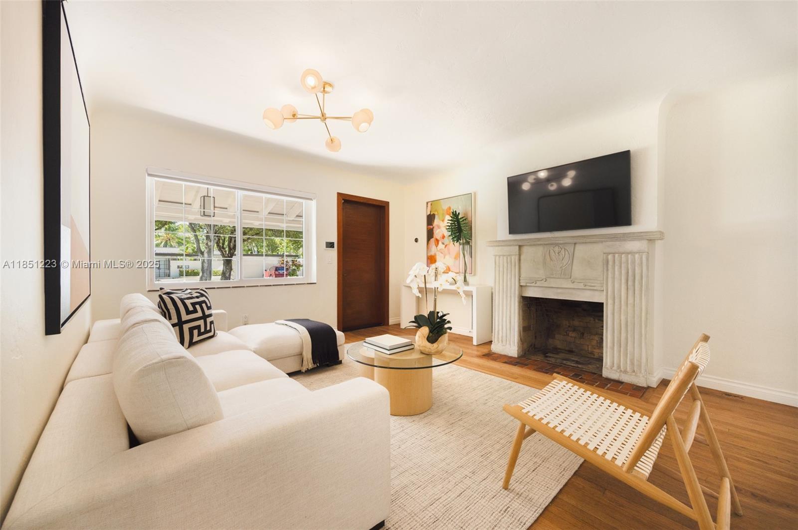 727 NE 76th St Miami, FL 33138