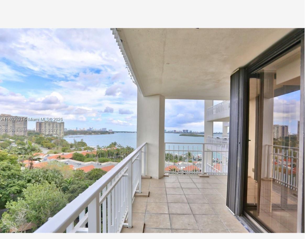 4000 Towerside Ter #1007