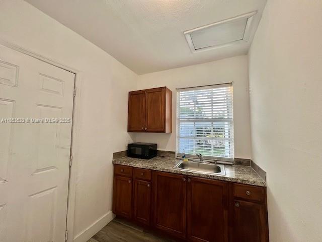 1381 NW 56th St #R