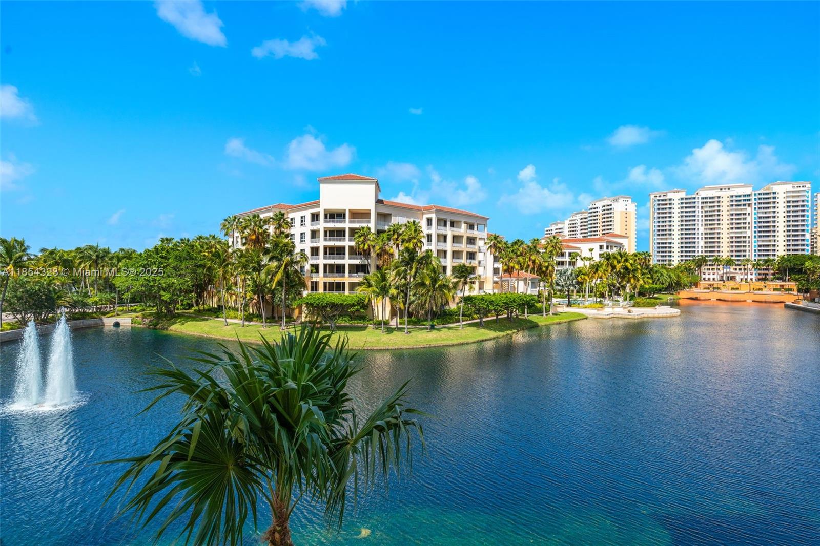 723 Crandon Blvd #305